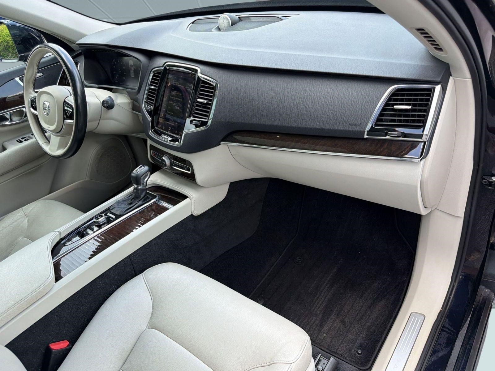 Used 2017 Volvo XC90 T6 Momentum w/ Vision Package AWD/4WD image 31