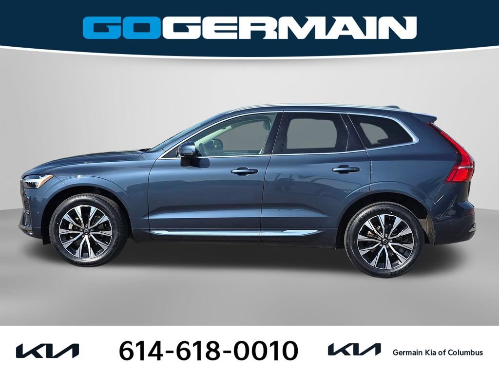 Used 2023 Volvo XC60 B5 Plus AWD/4WD image 11