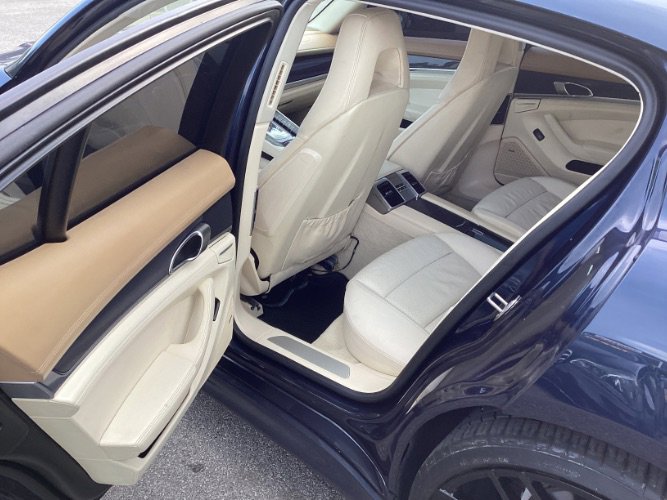 Used 2011 Porsche Panamera 4 image 7