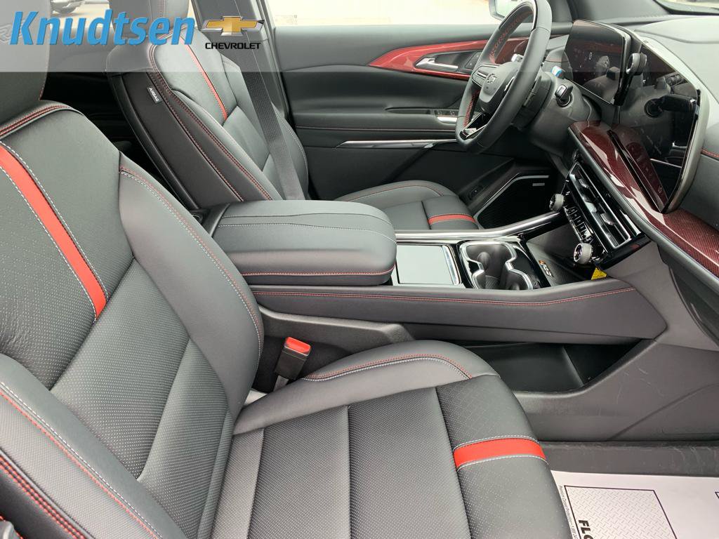 New 2026 Chevrolet Traverse RS w/ LPO, Floor Liner Package AWD/4WD image 11