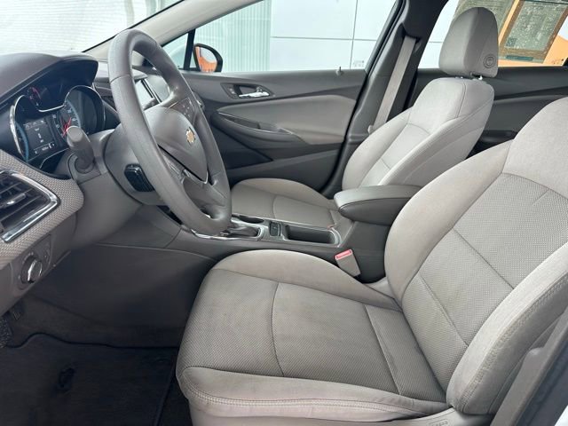Used 2017 Chevrolet Cruze LT w/ Convenience Package FWD image 20