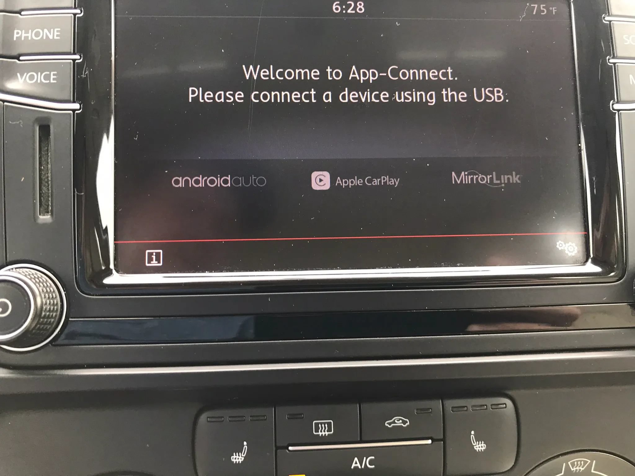 Used 2017 Volkswagen Jetta SE FWD image 29