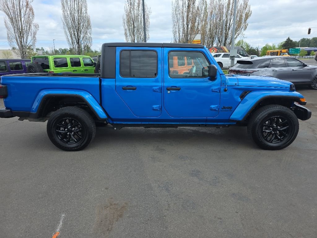 Certified 2022 Jeep Gladiator Sport AWD/4WD image 6