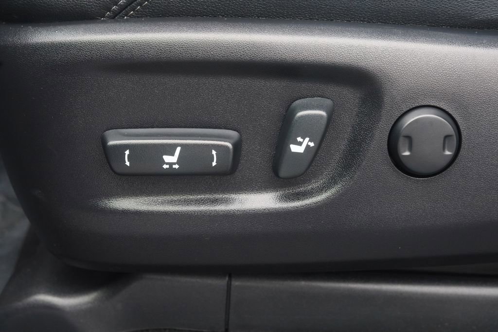 Used 2020 Toyota 4Runner SR5 Premium w/ Moonroof Package image 25