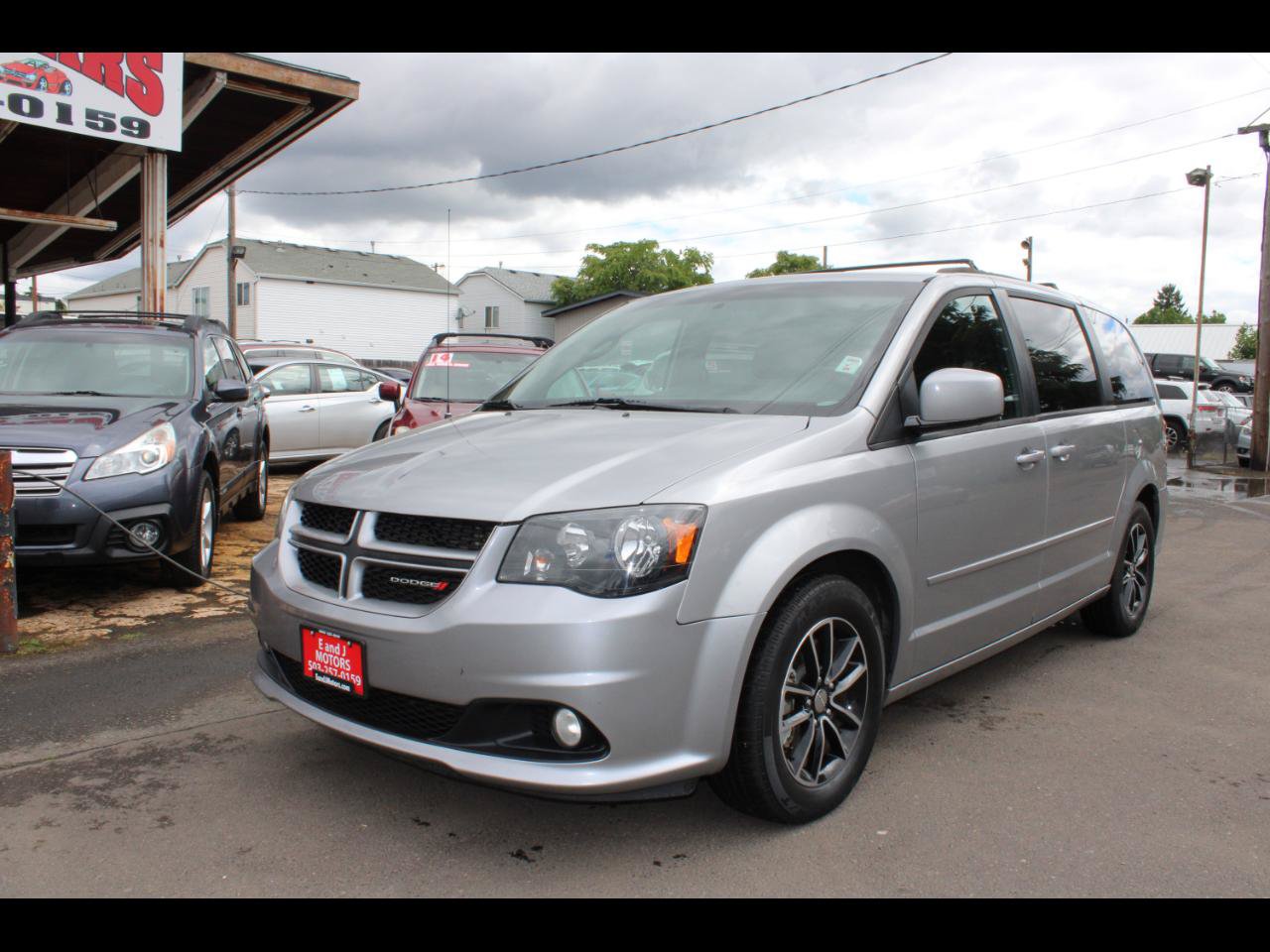 Used 2016 Dodge Grand Caravan R/T FWD image 1