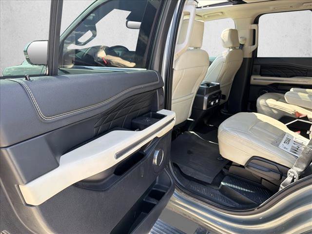 Used 2019 Ford Expedition Platinum AWD/4WD image 17