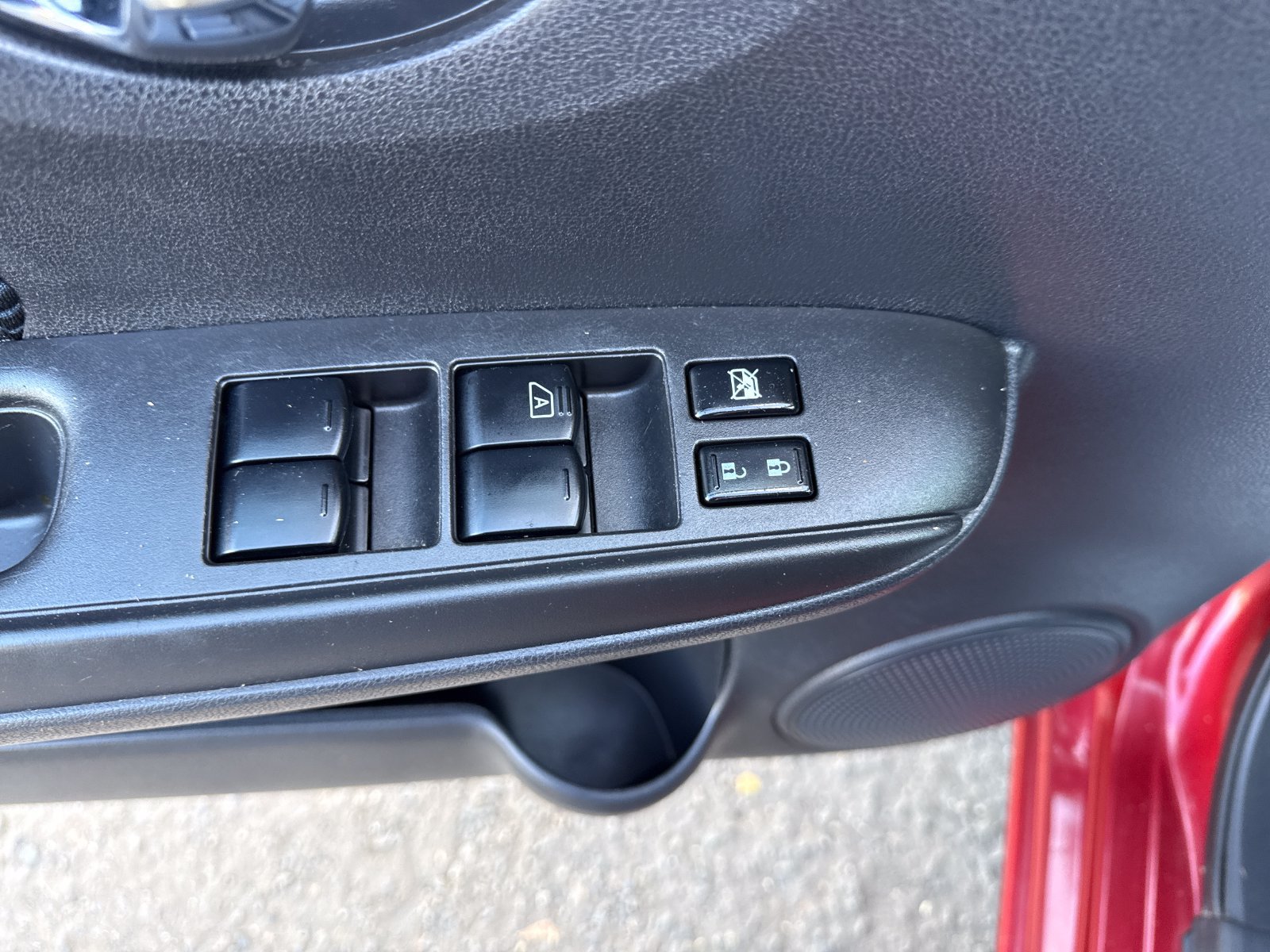 Used 2019 Nissan Versa Note SV FWD image 11