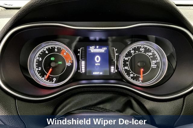 Used 2019 Jeep Cherokee Latitude Plus w/ Cold Weather Group AWD/4WD image 18