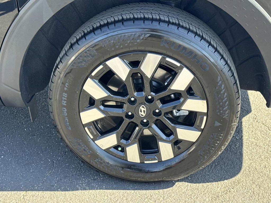 Certified 2025 Hyundai Santa Cruz SE image 6
