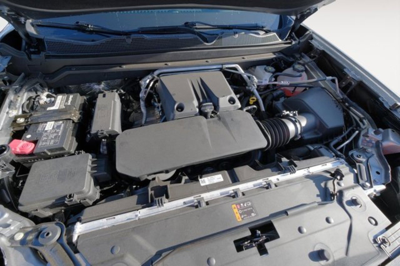 Used 2023 GMC Canyon AT4X image 9