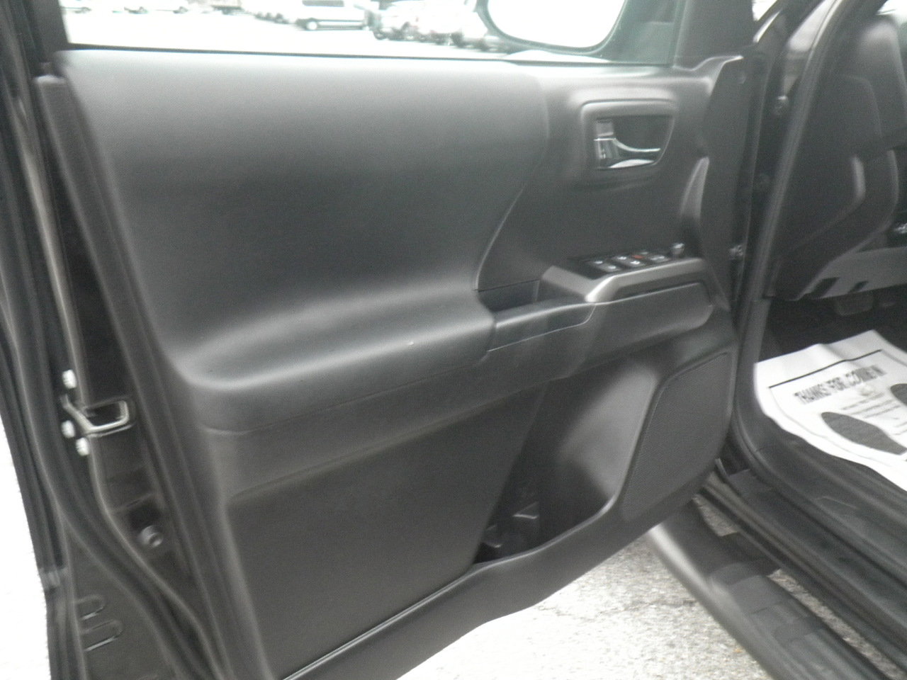 Used 2023 Toyota Tacoma TRD Off-Road image 15