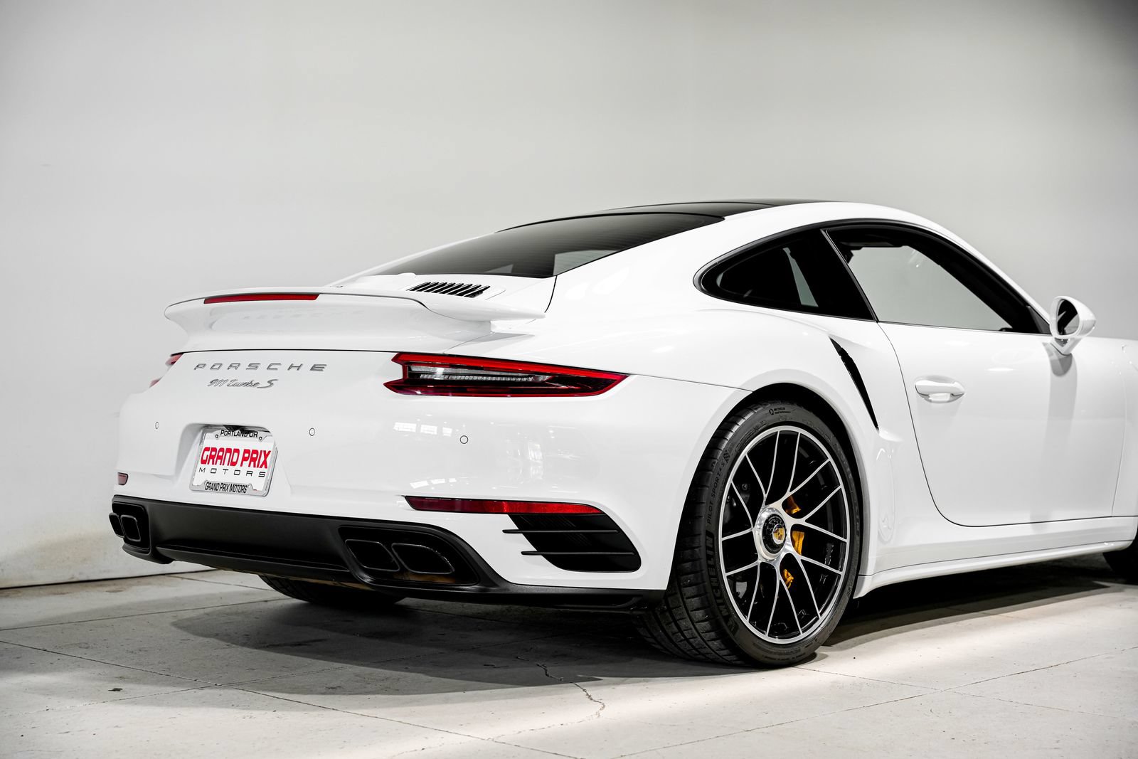 Used 2018 Porsche 911 Turbo S AWD/4WD image 39