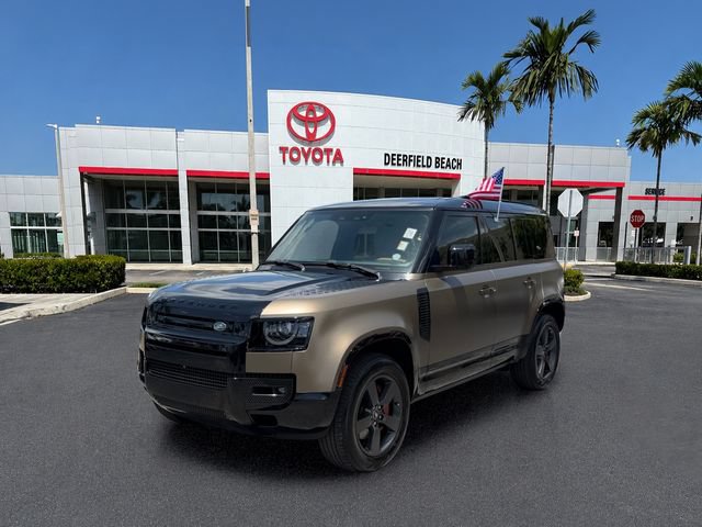 Used 2023 Land Rover Defender 110 X AWD/4WD image 3