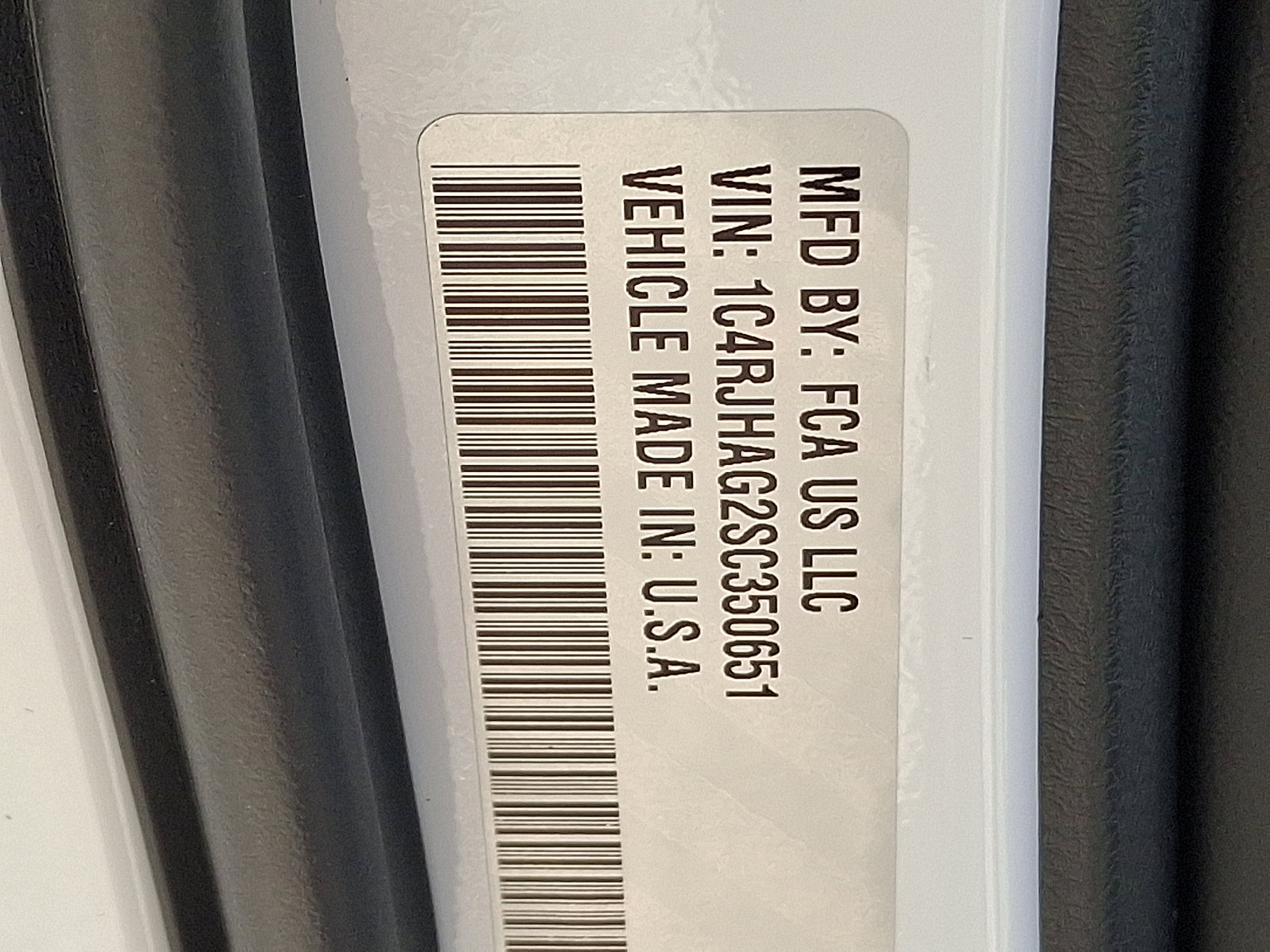 New 2025 Jeep Grand Cherokee Laredo X w/ Luxury Tech Group I image 14