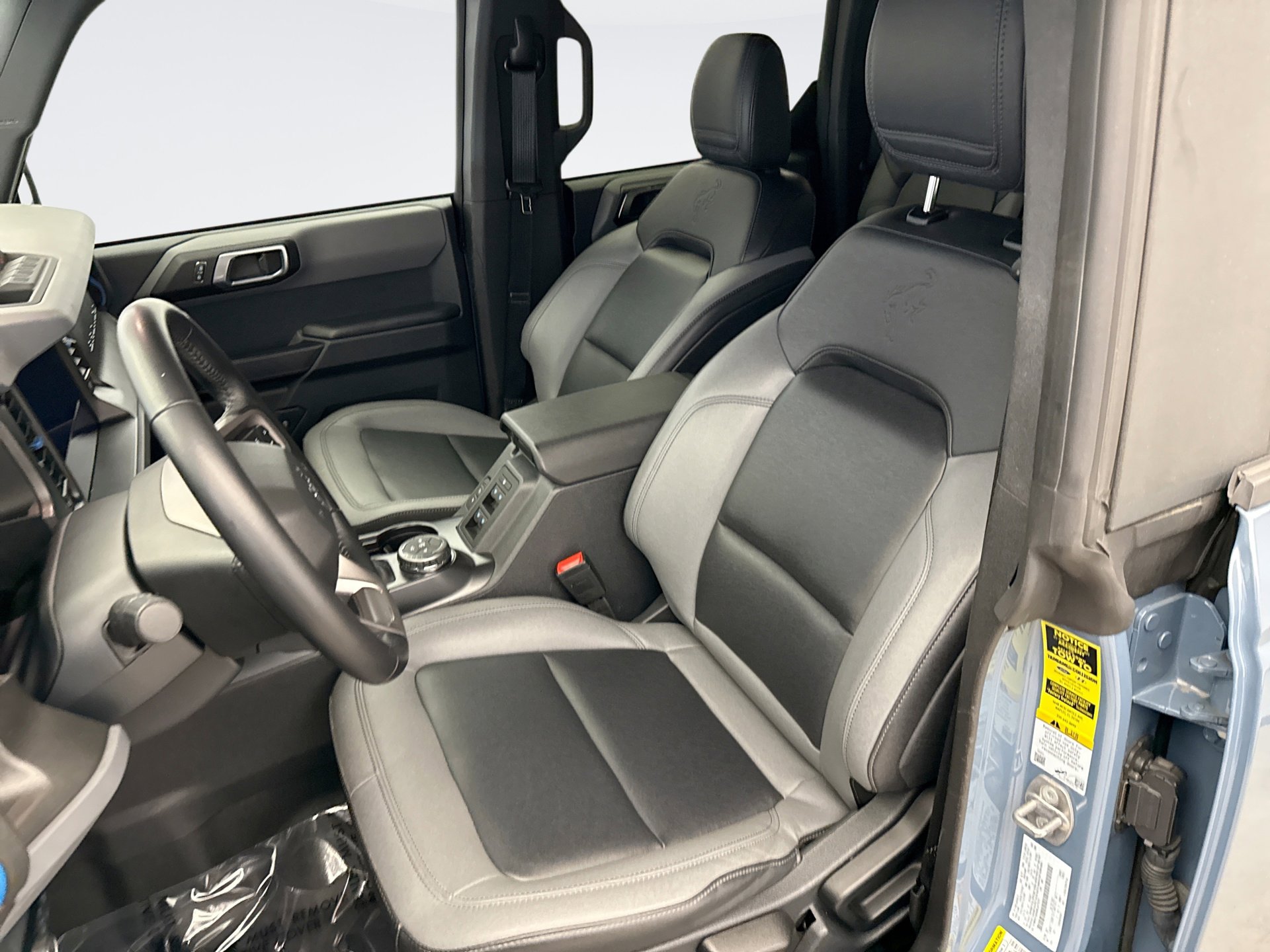 Used 2024 Ford Bronco Black Diamond image 11