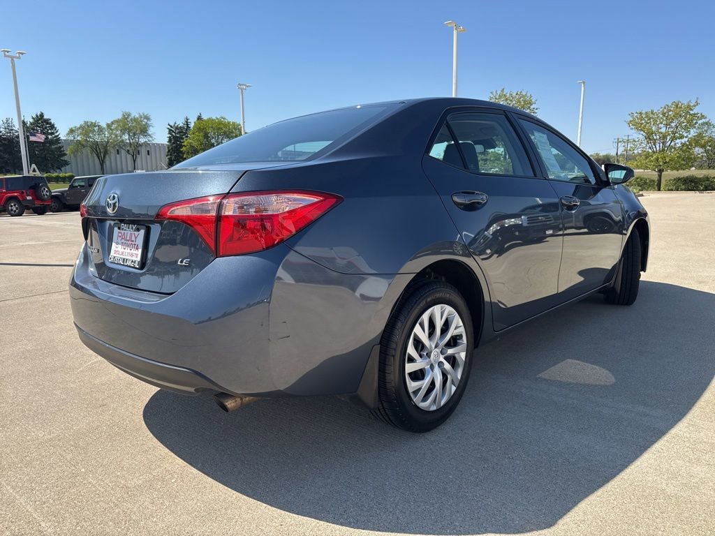 Used 2017 Toyota Corolla LE w/ Carpet Mat Package (TMS) FWD image 3