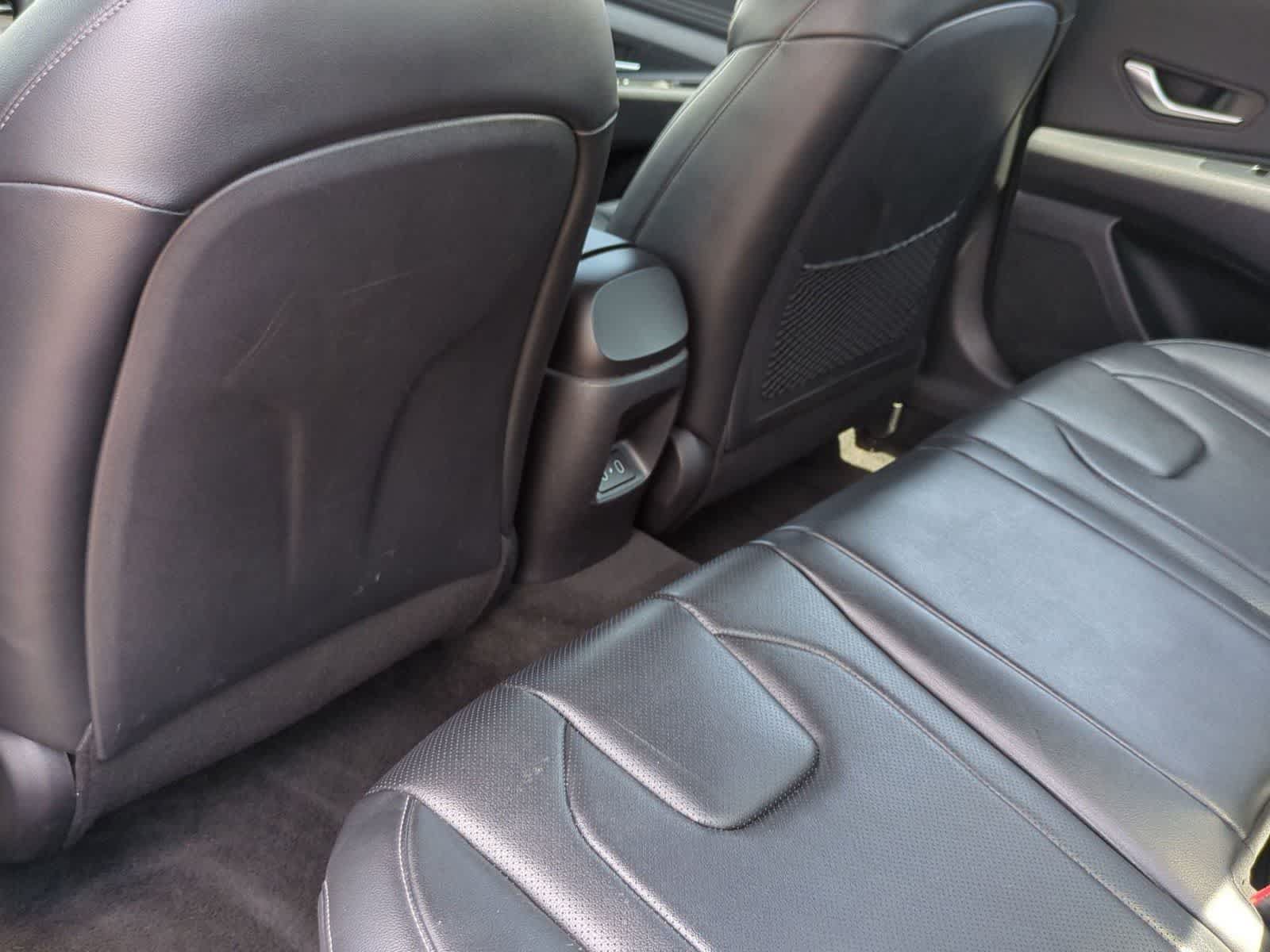 Used 2024 Hyundai Elantra Limited FWD image 17