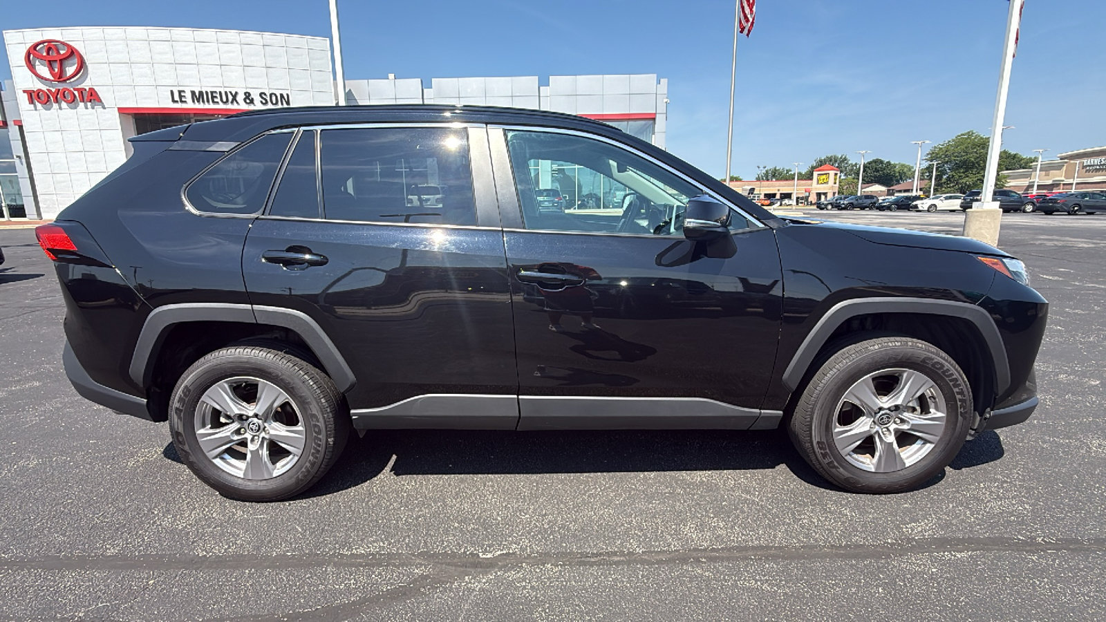 Certified 2025 Toyota RAV4 XLE AWD/4WD image 8