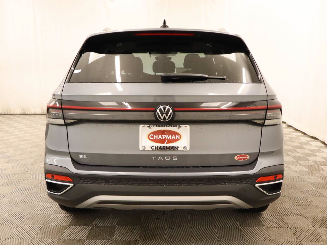 New 2026 Volkswagen Taos SE FWD image 5