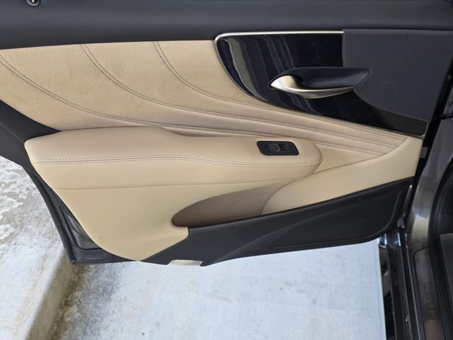 Certified 2023 Lexus LS 500 w/ Interior Upgrade Package RWD image 37