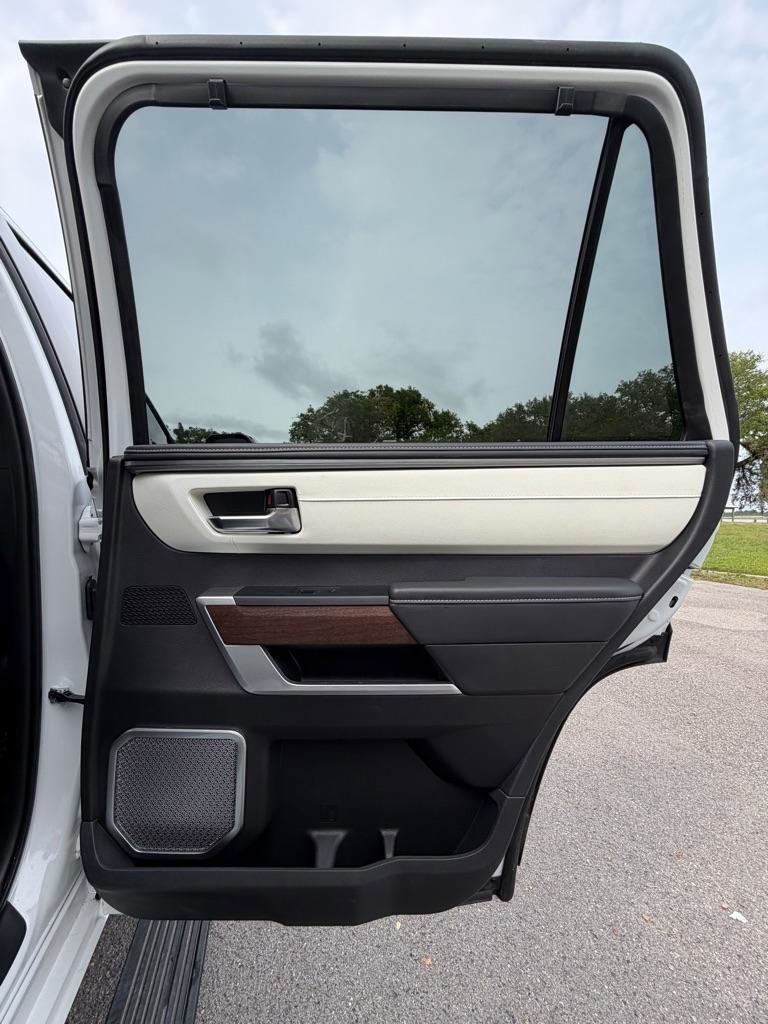 Used 2025 Toyota Sequoia Capstone AWD/4WD image 19