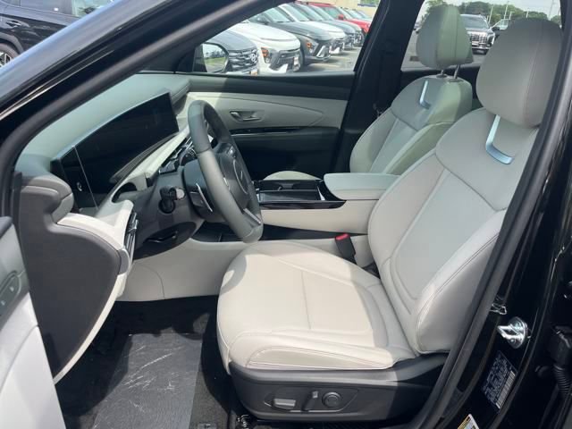 New 2025 Hyundai Tucson Limited image 13