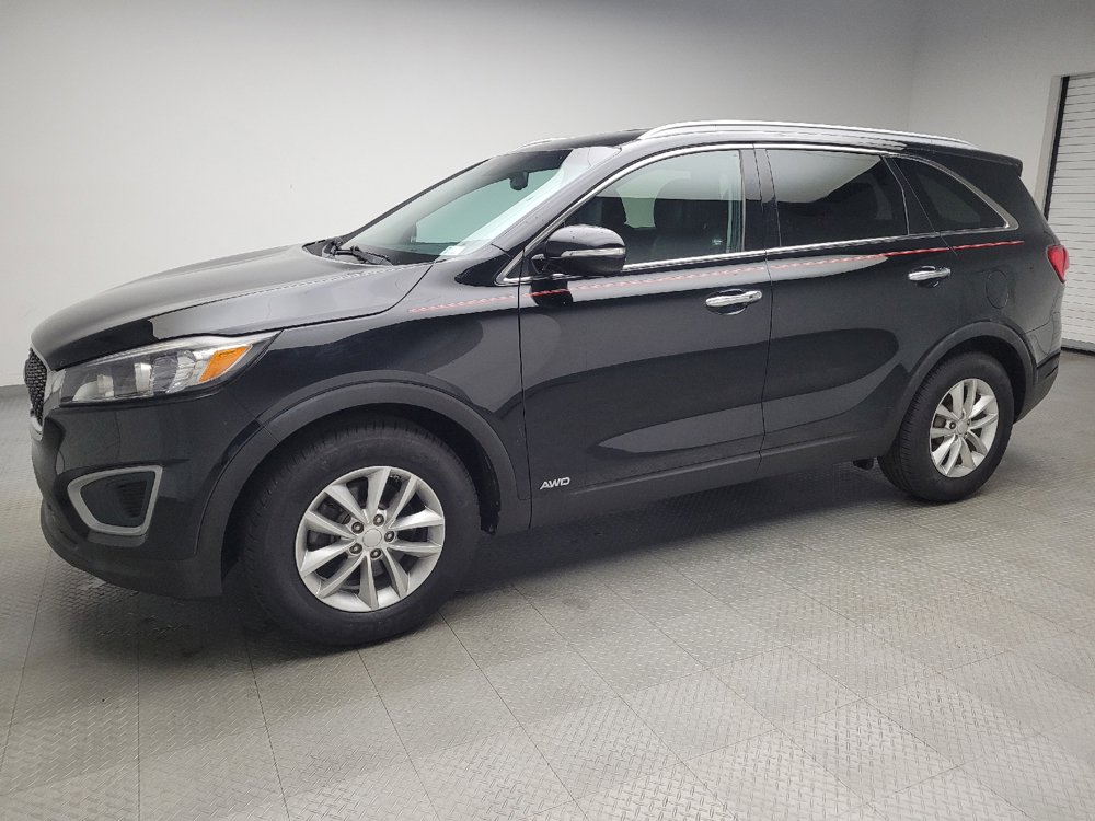 Used 2017 Kia Sorento AWD w/ LX Convenience Package image 2