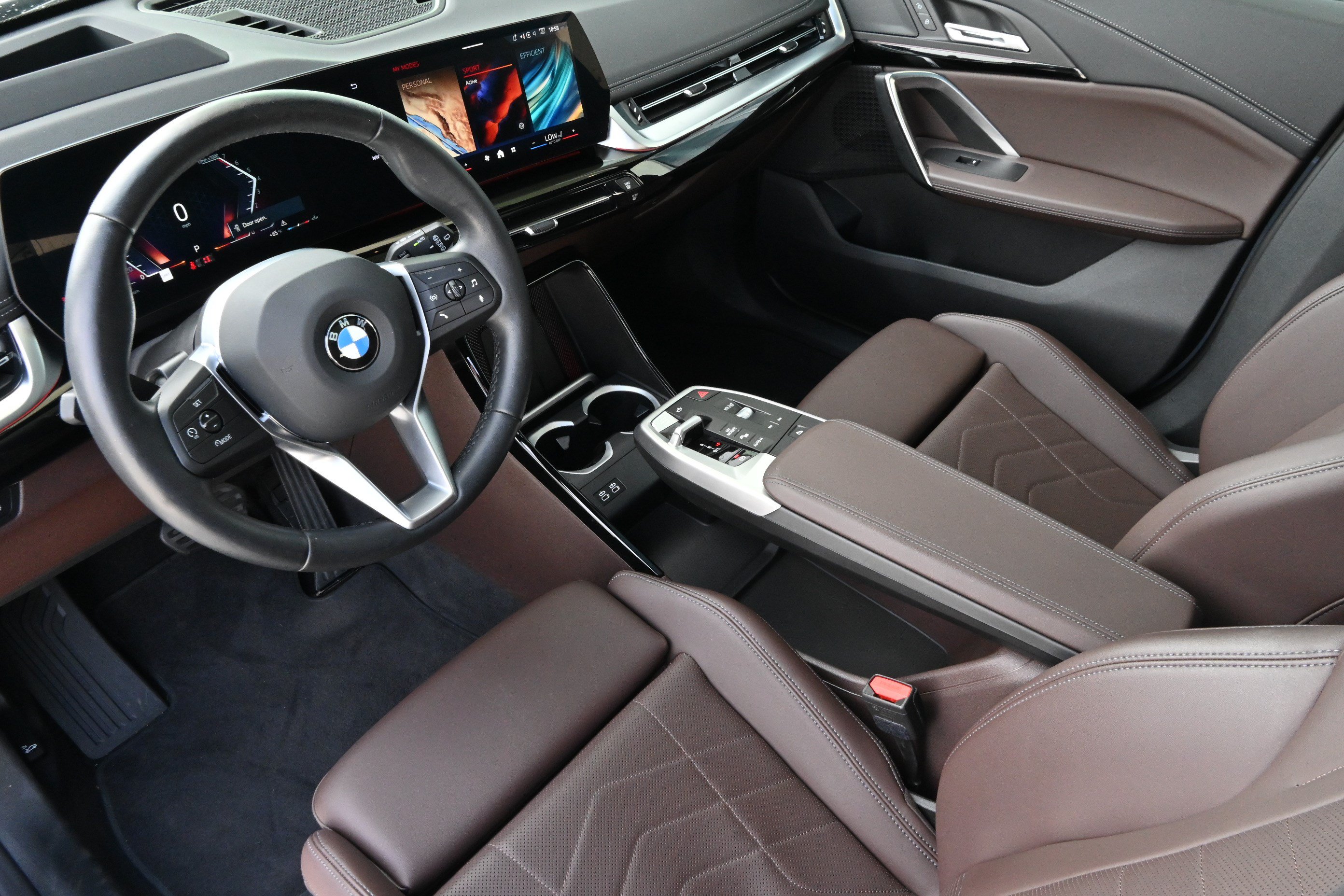 Used 2025 BMW X1 xDrive28i AWD/4WD image 14