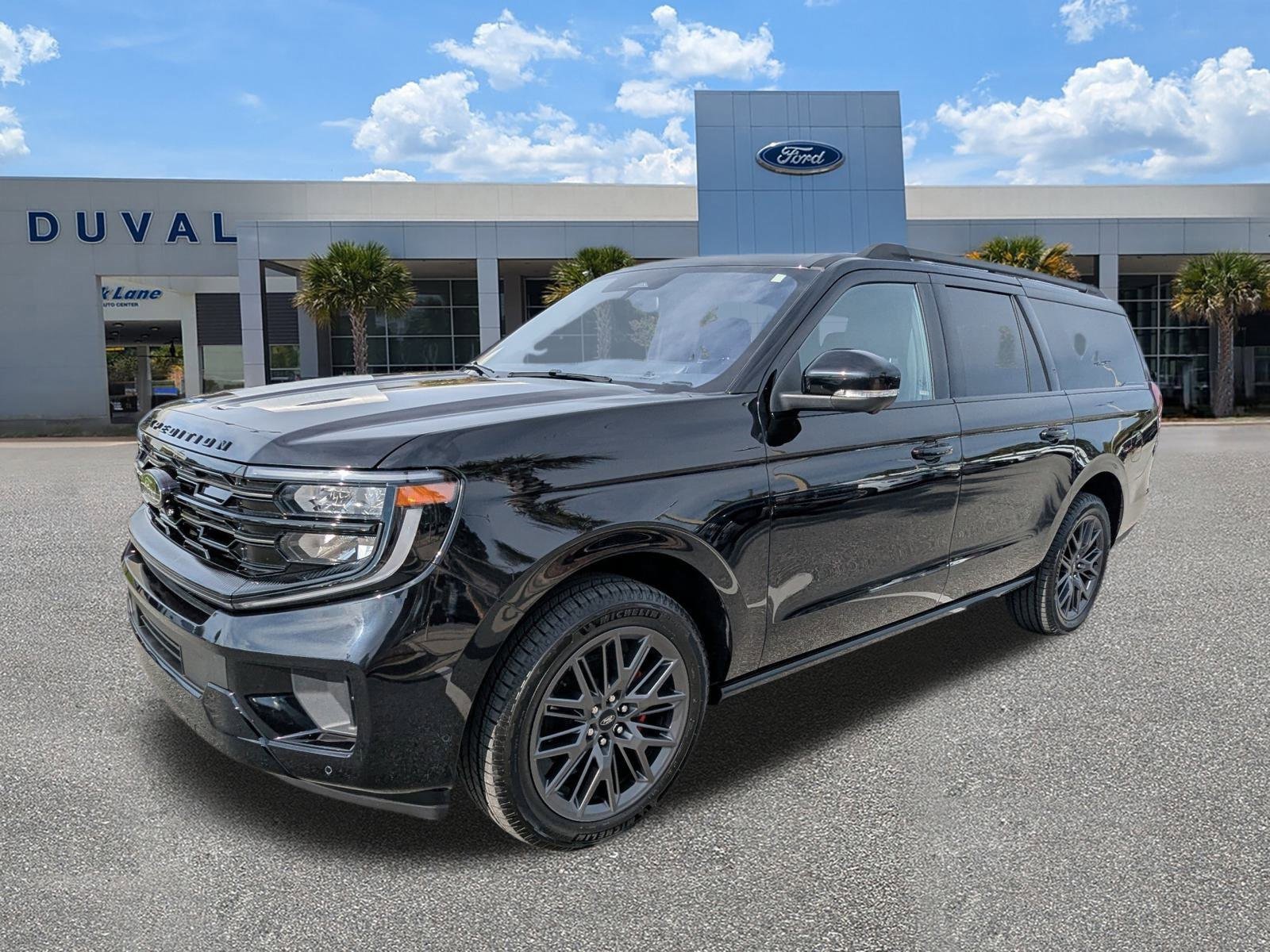 Used 2025 Ford Expedition Max Platinum w/ Stealth Performance Package image 8