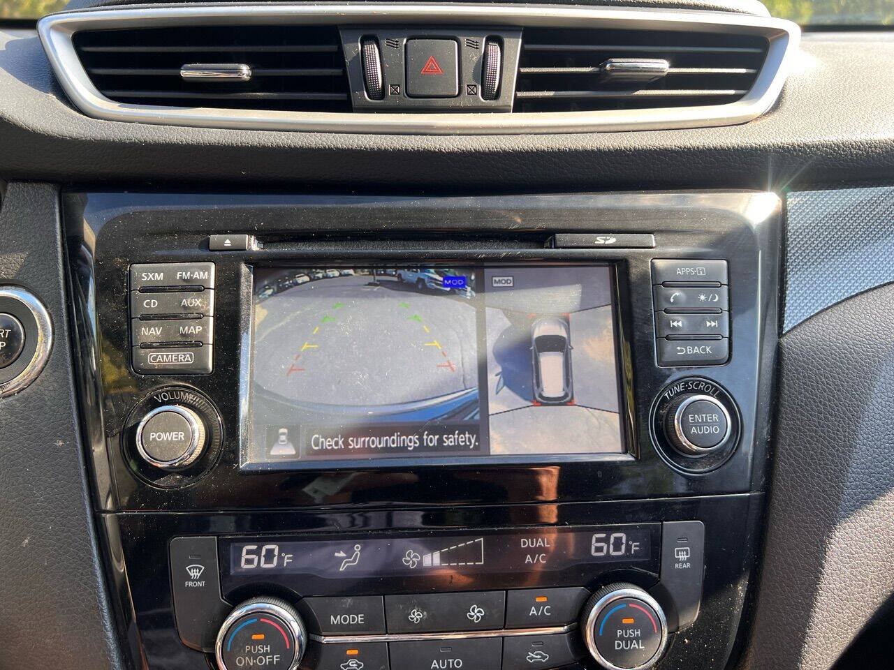 Used 2016 Nissan Rogue SL AWD/4WD image 18