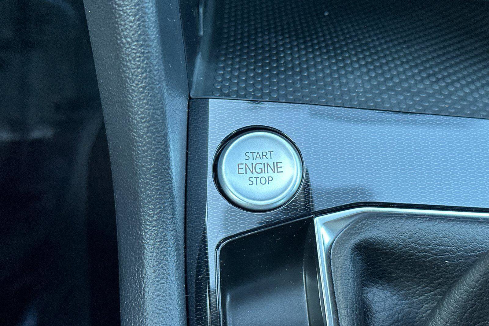 New 2026 Volkswagen Taos S image 21