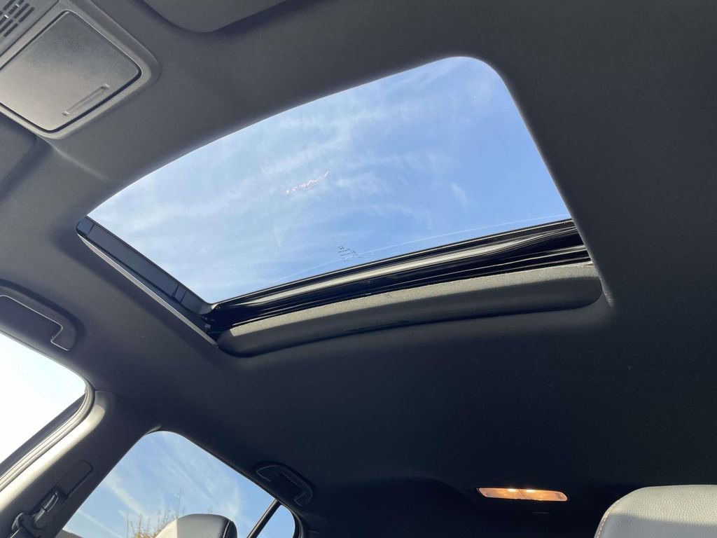 Used 2025 Honda Ridgeline TrailSport image 9