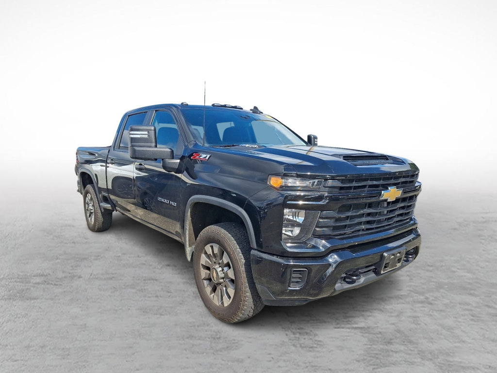 Used 2024 Chevrolet Silverado 2500 Custom w/ Custom Convenience Package AWD/4WD image 3