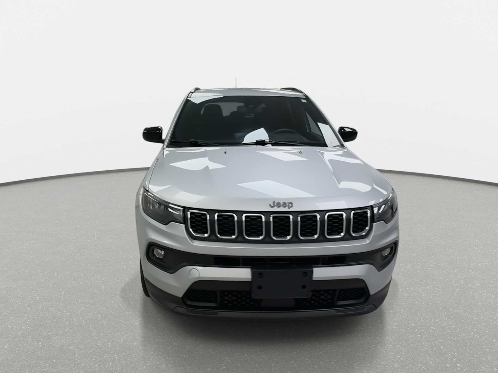 Used 2025 Jeep Compass Latitude AWD/4WD image 3