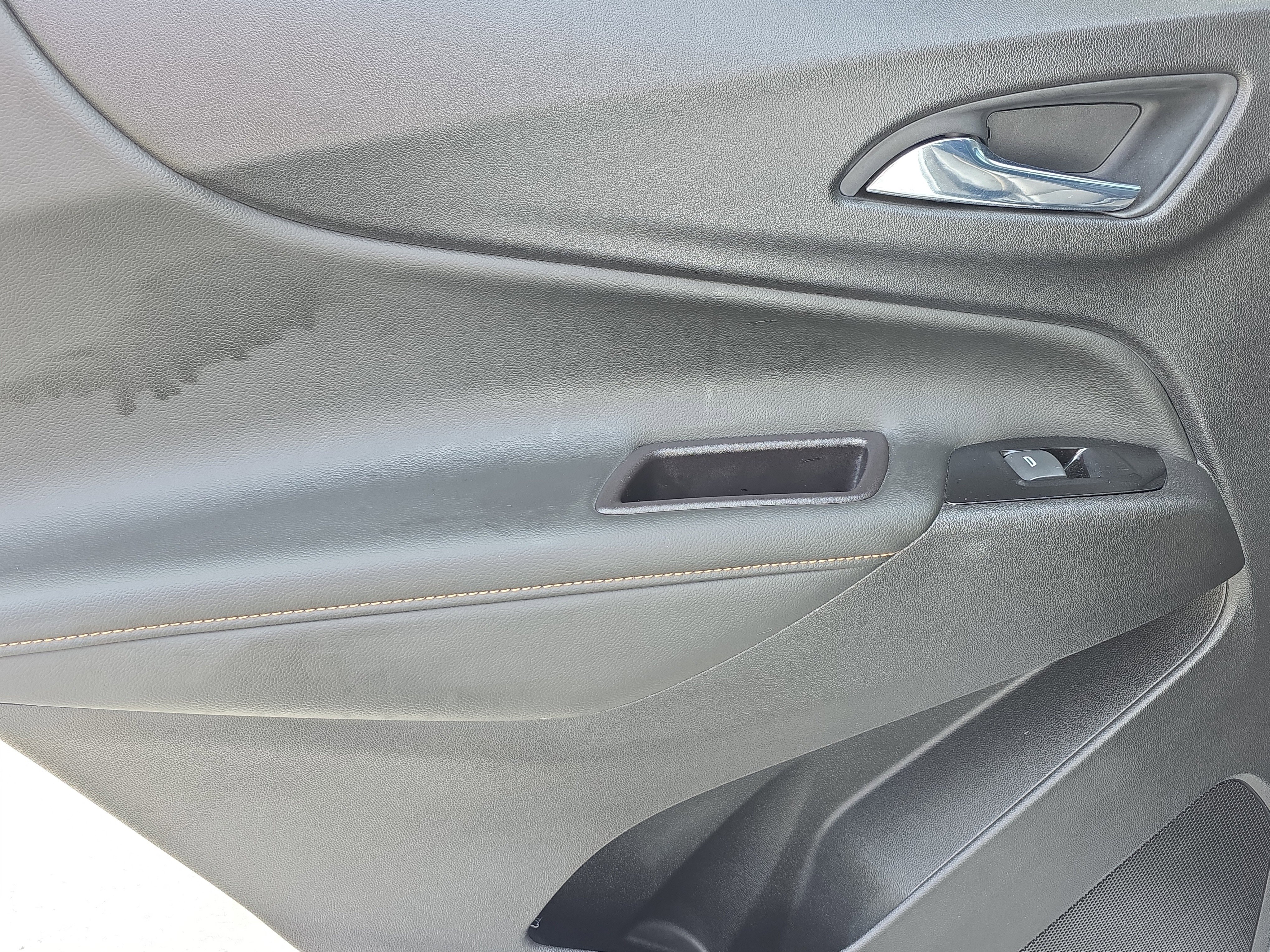 Used 2022 Chevrolet Equinox Premier FWD image 13