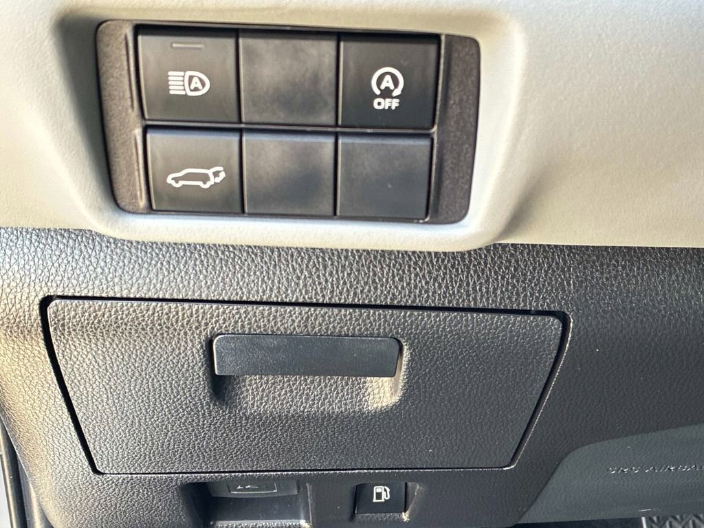 Used 2024 Toyota Highlander XLE image 29