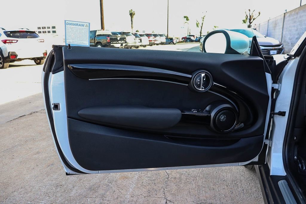 Used 2024 MINI Cooper SE image 28