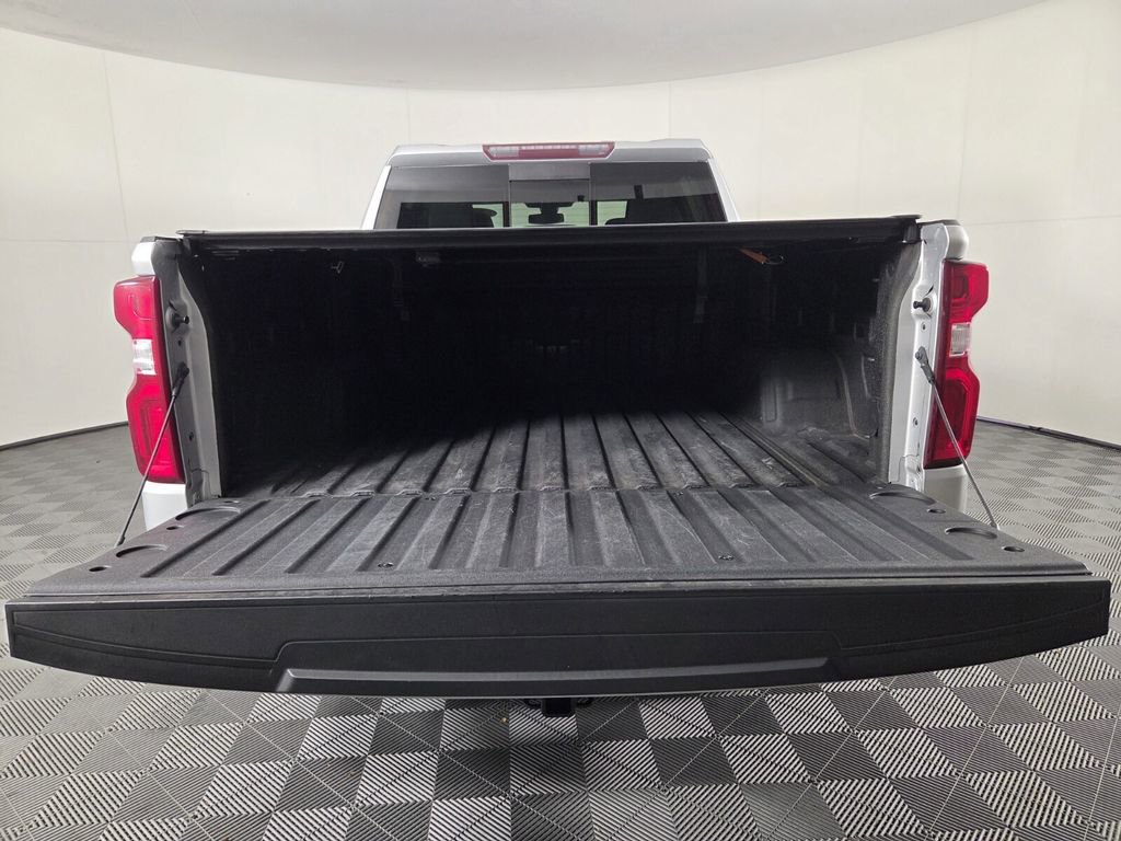 Used 2019 Chevrolet Silverado 1500 LTZ w/ LTZ Premium Package AWD/4WD image 31