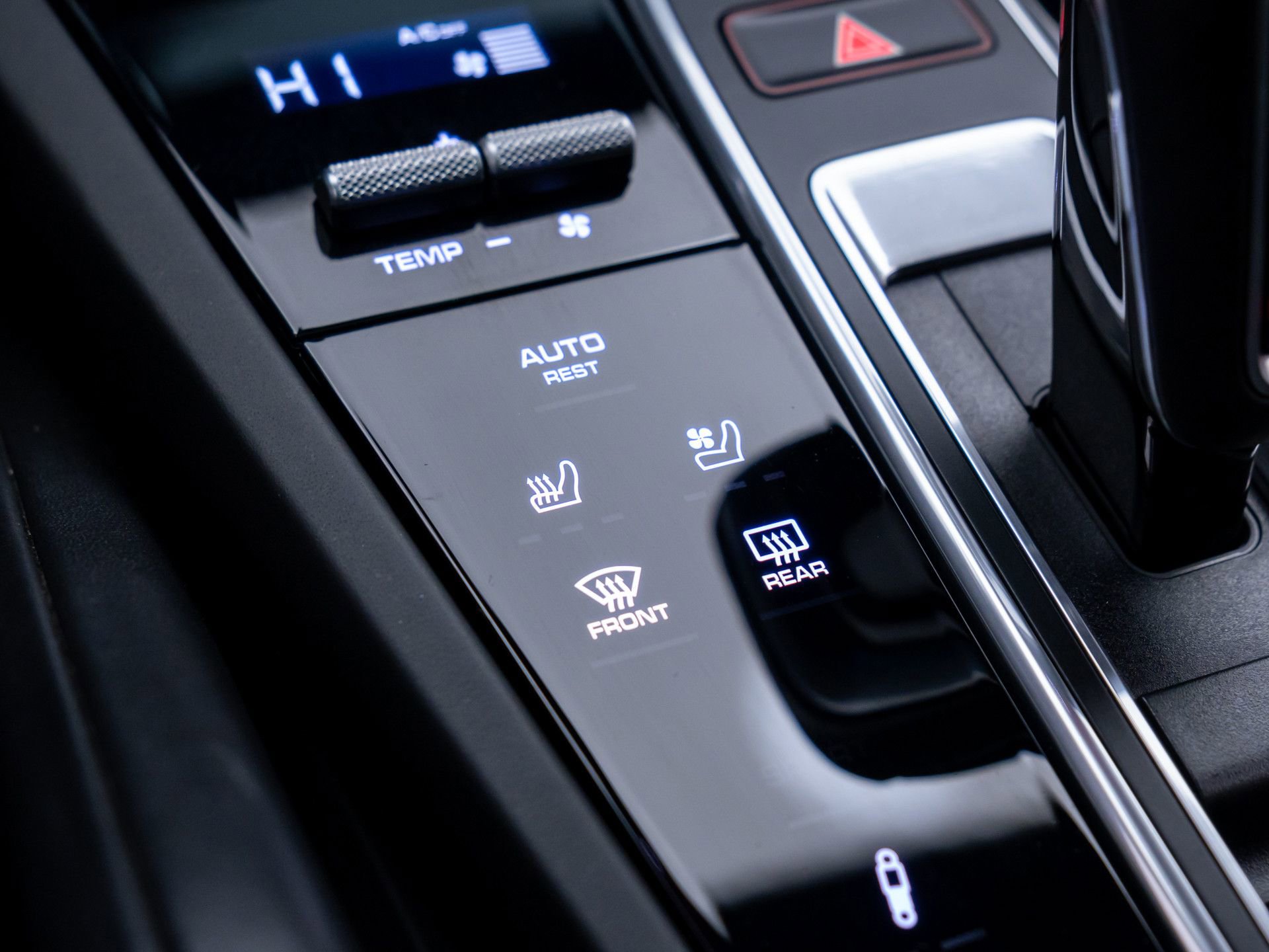 Used 2021 Porsche Cayenne GTS image 28