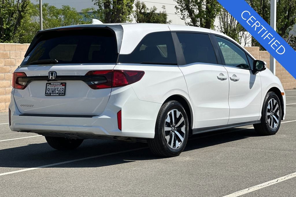 Certified 2025 Honda Odyssey EX-L image 4