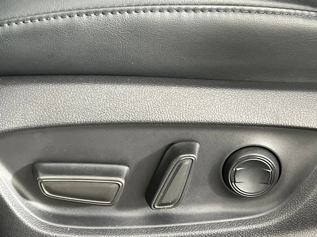 Used 2022 Toyota Prius XLE w/ Premium Convenience Package image 23