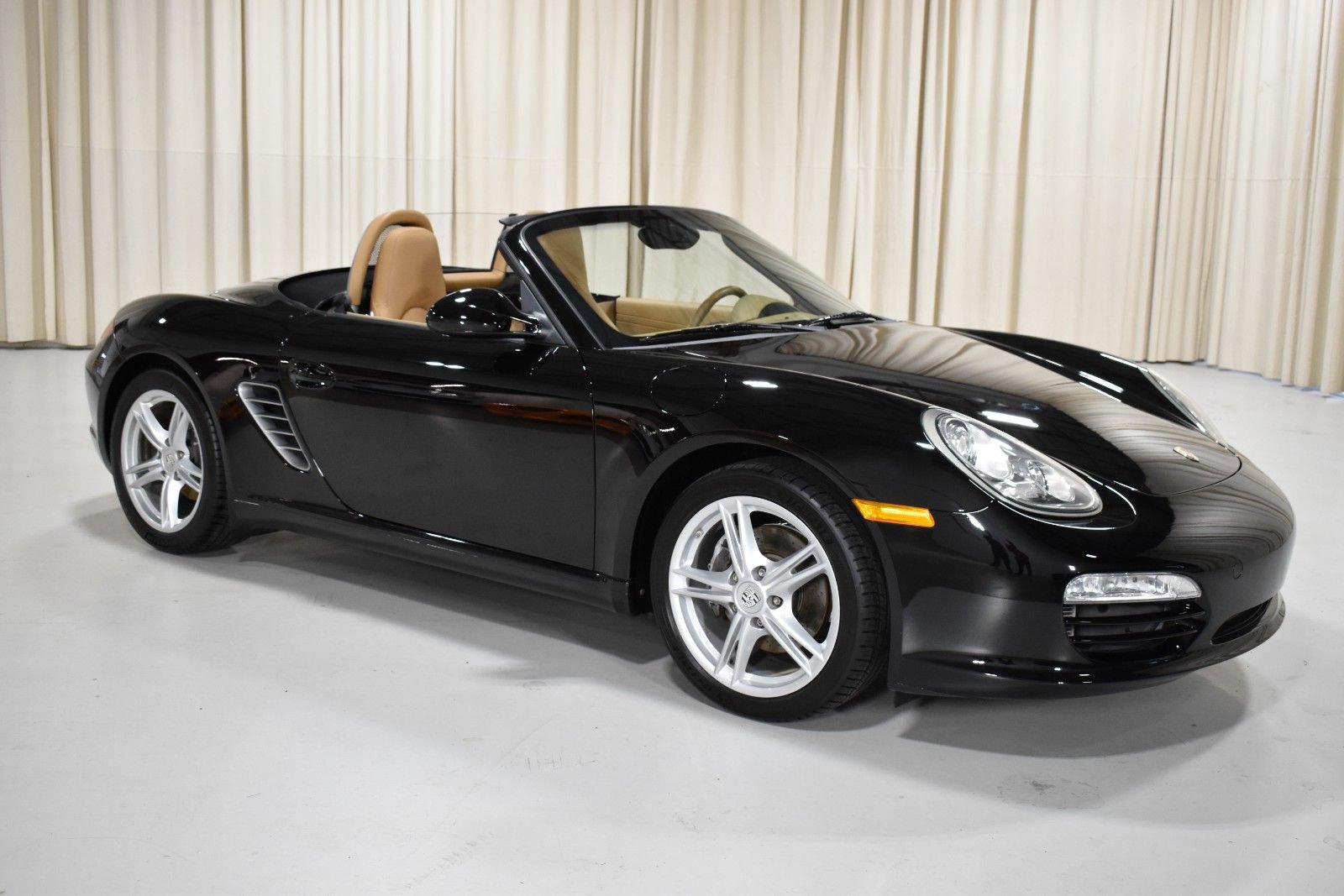 Used 2010 Porsche Boxster RWD image 3