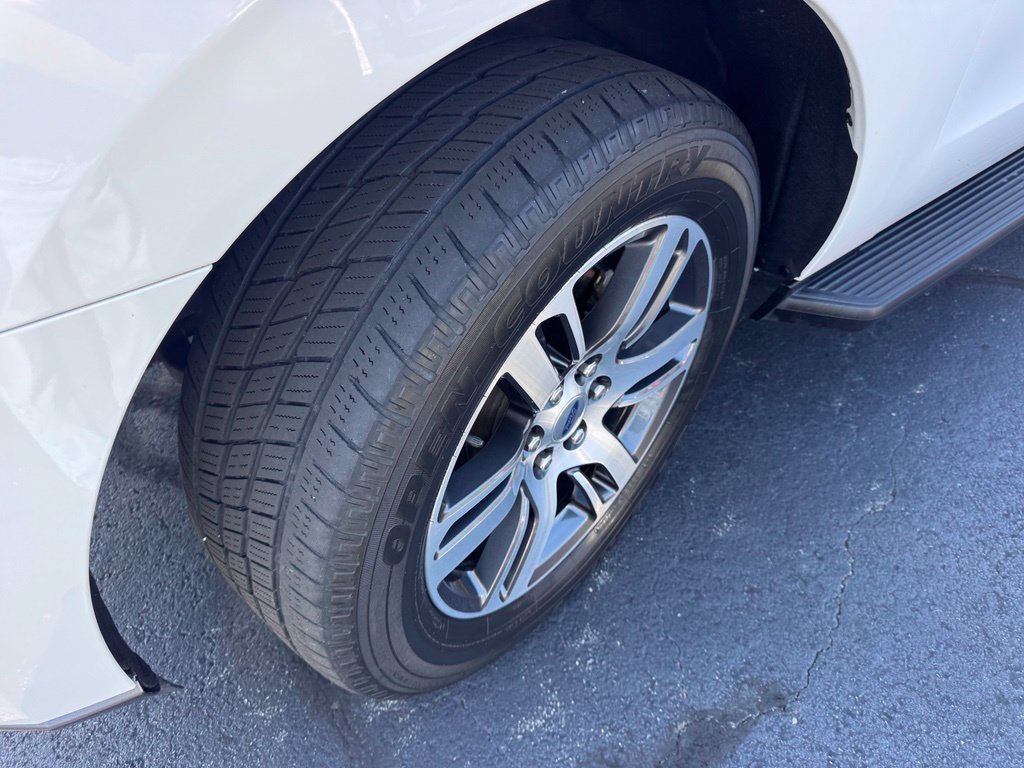 Used 2024 Ford Expedition Limited RWD image 16