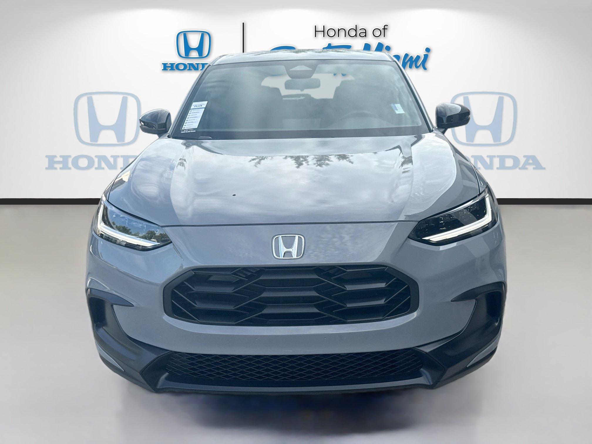 Certified 2025 Honda HR-V Sport image 2