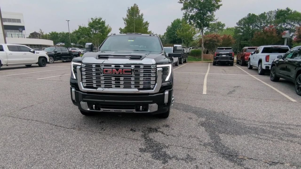 New 2026 GMC Sierra 3500 Denali w/ Denali Reserve Package AWD/4WD image 3