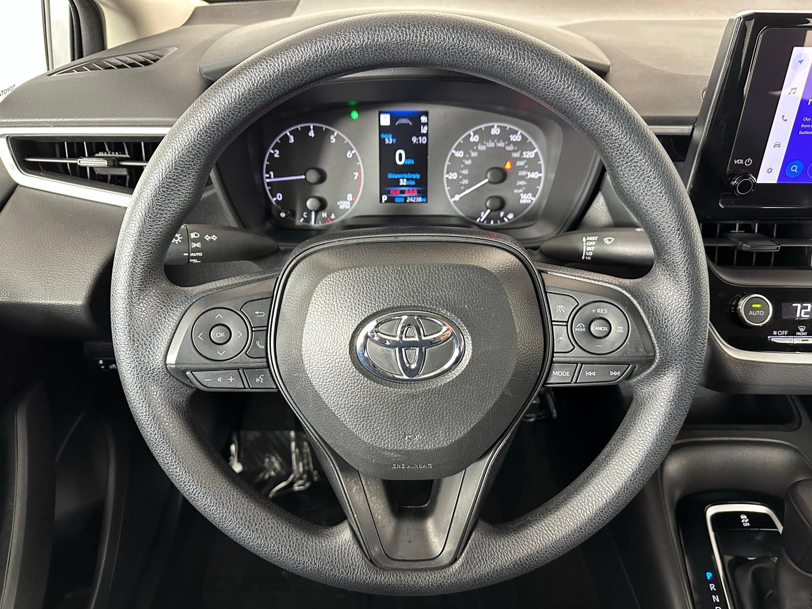 Used 2024 Toyota Corolla LE FWD image 9