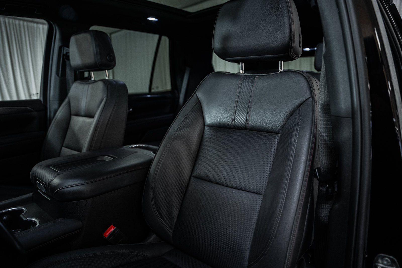 Used 2023 Chevrolet Tahoe RST w/ Luxury Package AWD/4WD image 40