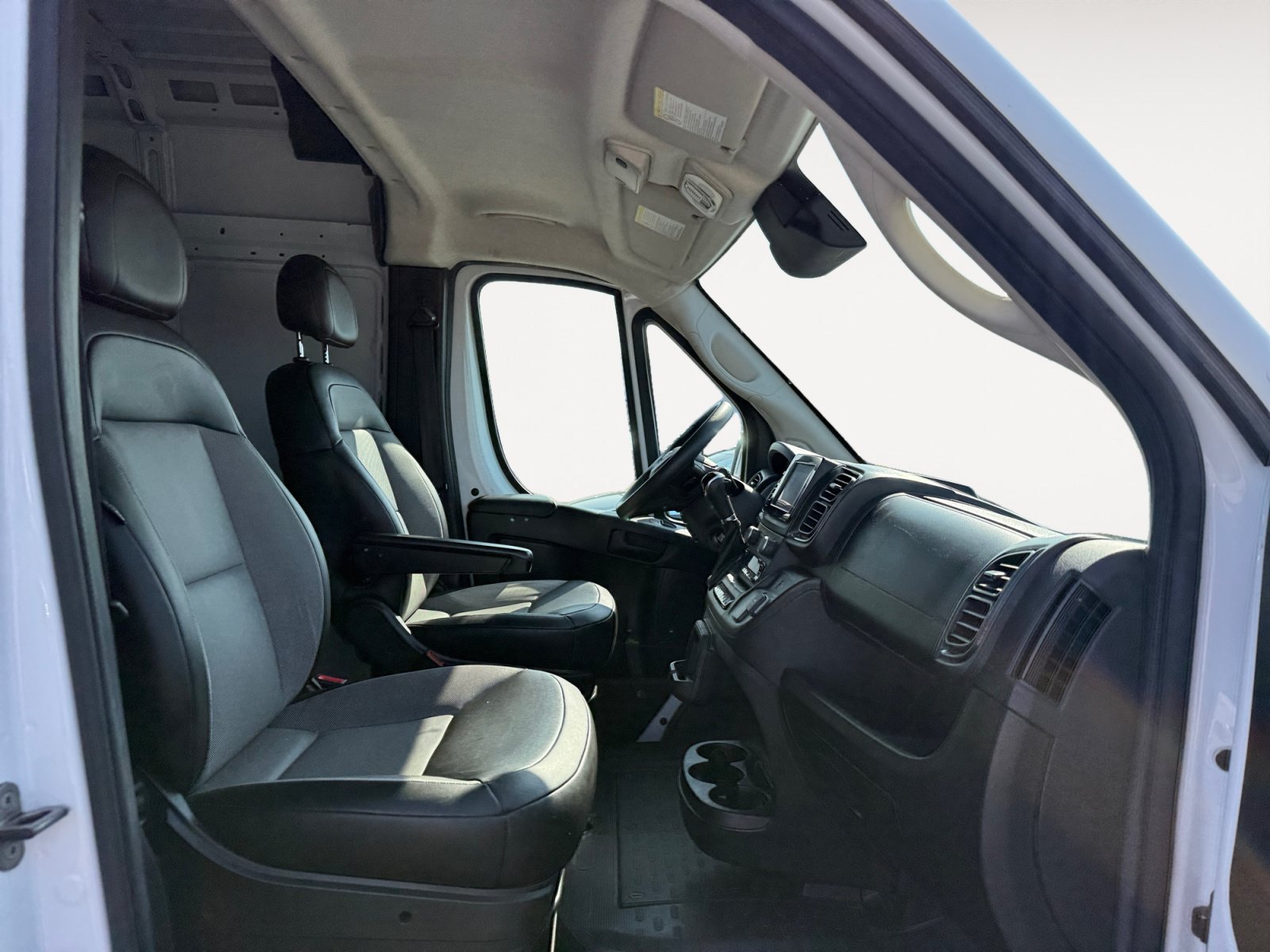 Used 2023 RAM ProMaster 2500 FWD image 17