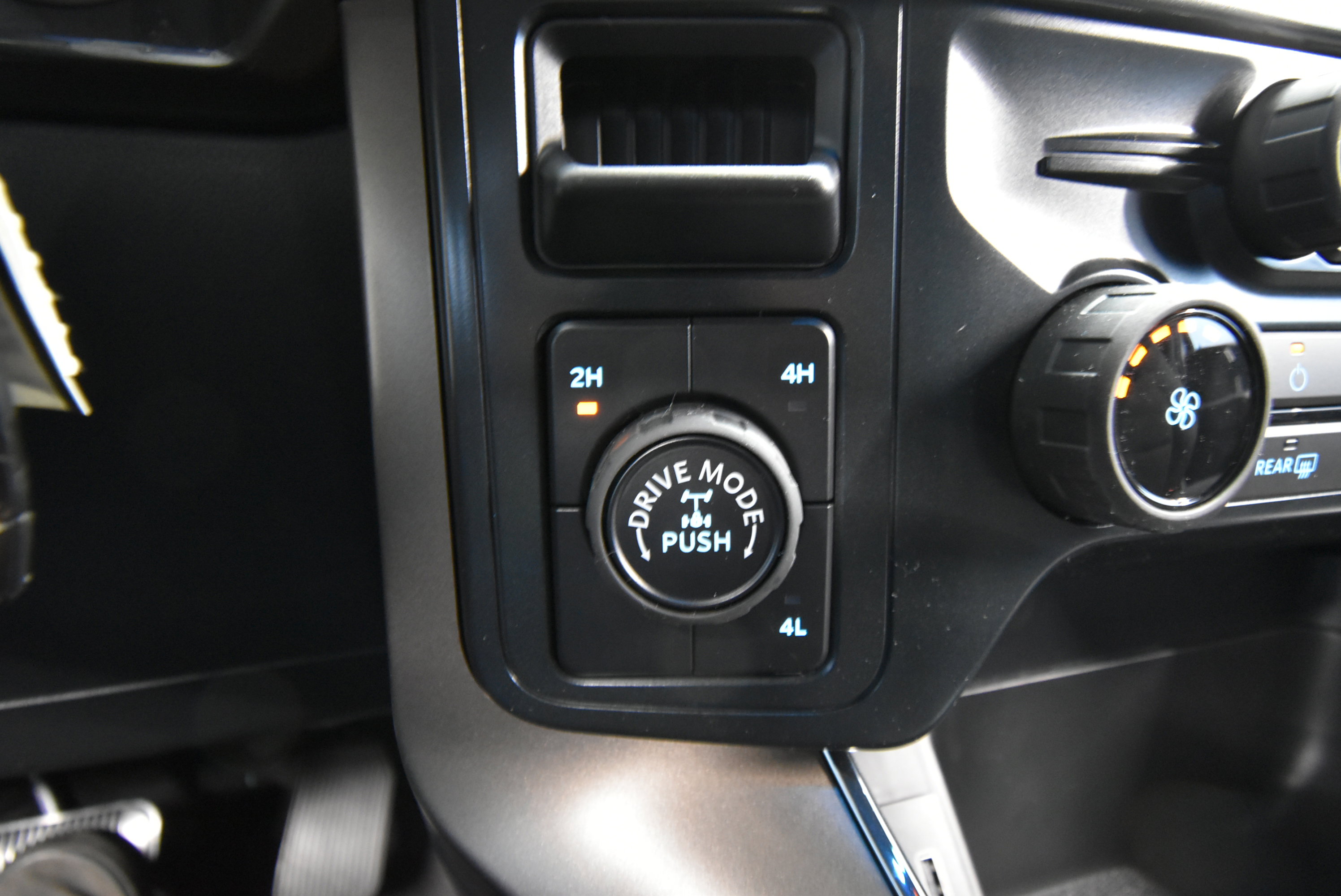 New 2025 Ford F150 STX w/ Equipment Group 201A FX4 image 11