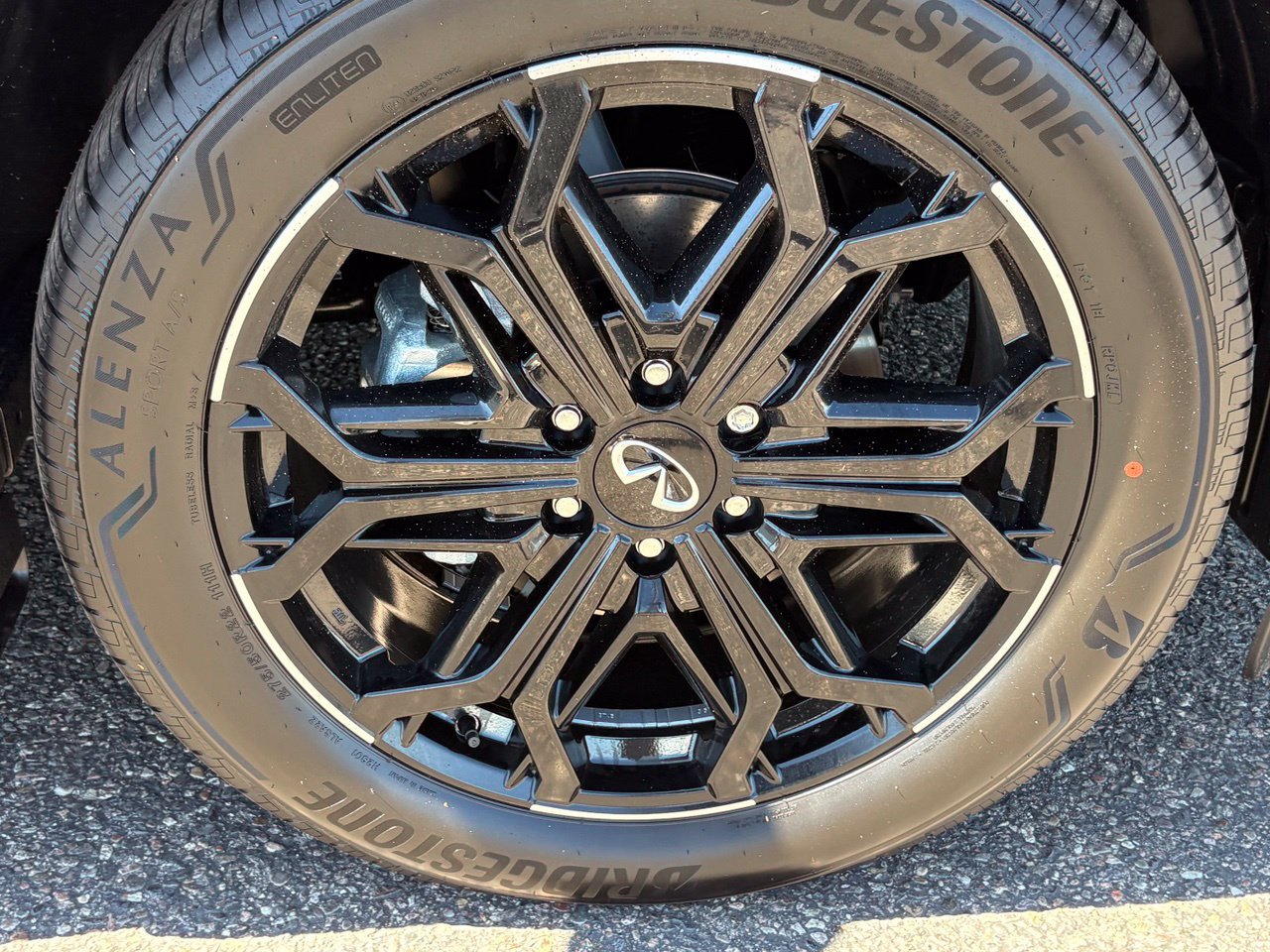 New 2027 INFINITI QX80 Sensory AWD/4WD image 10